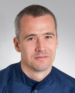 Dr. Petróczy András