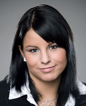 Eszes Dóra
